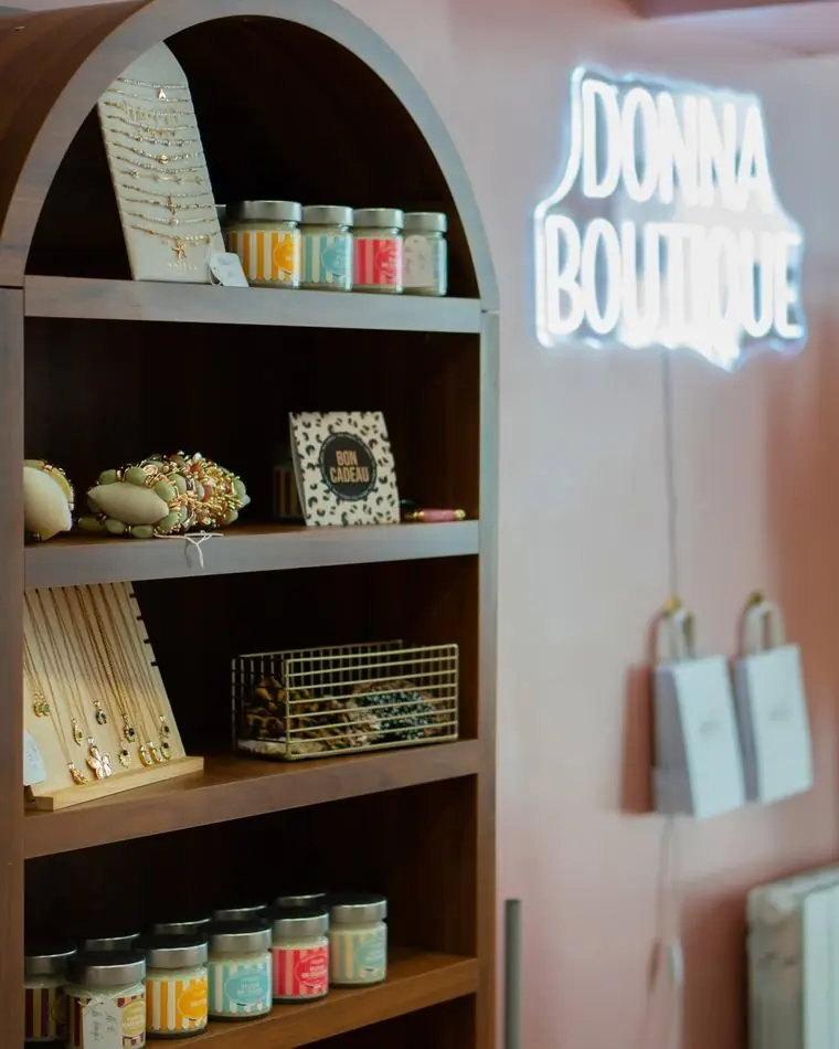 Cosmétiques — concept store Donna